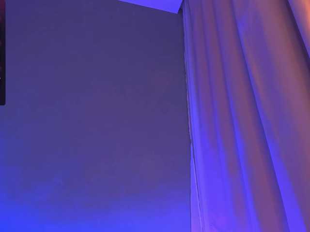 ellaamber's BongaCams show and profile