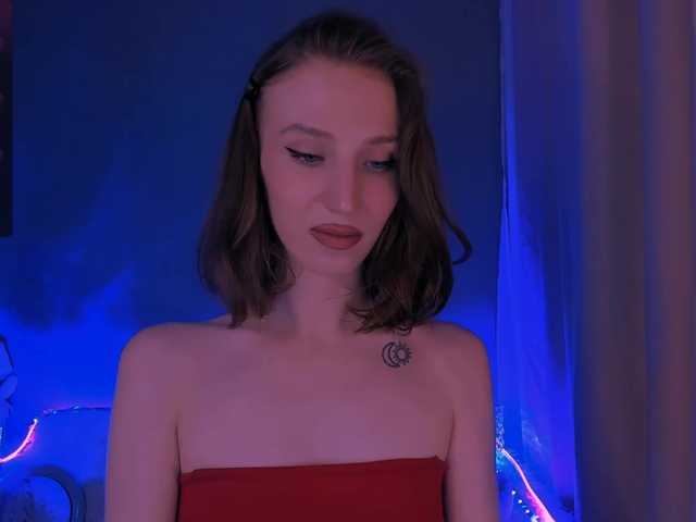 ellaamber's BongaCams show and profile