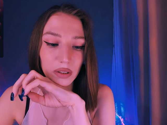 ellaamber's BongaCams show and profile