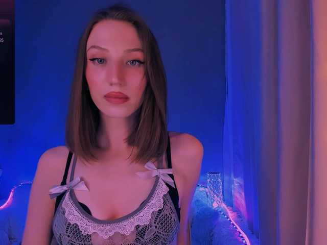 ellaamber's BongaCams show and profile