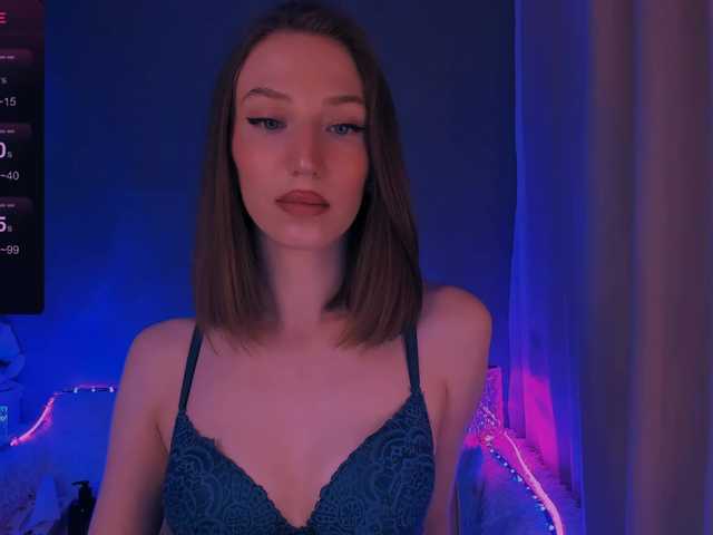 ellaamber's BongaCams show and profile