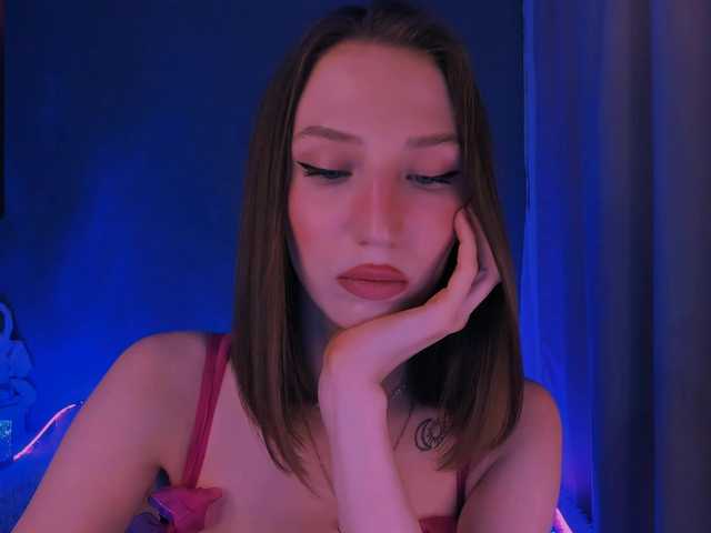 ellaamber's BongaCams show and profile