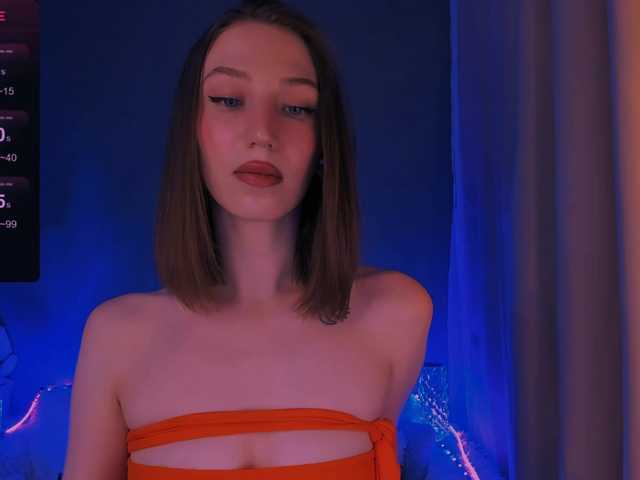 ellaamber's BongaCams show and profile