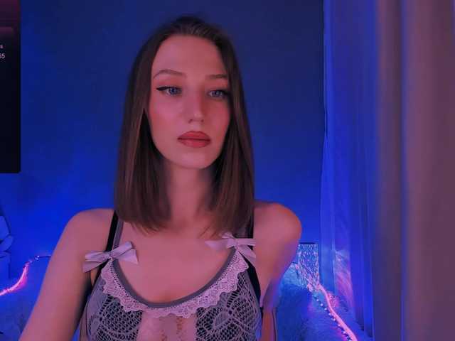 ellaamber's BongaCams show and profile