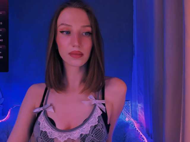 ellaamber's BongaCams show and profile