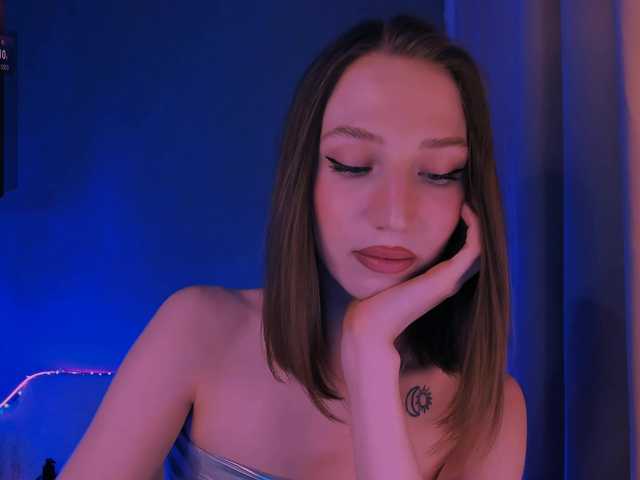 ellaamber's BongaCams show and profile