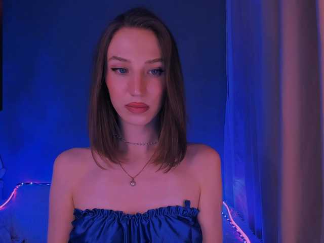 ellaamber's BongaCams show and profile