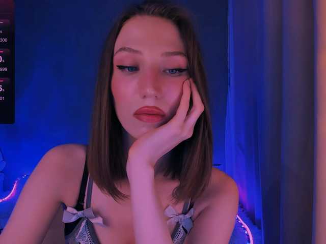 ellaamber's BongaCams show and profile