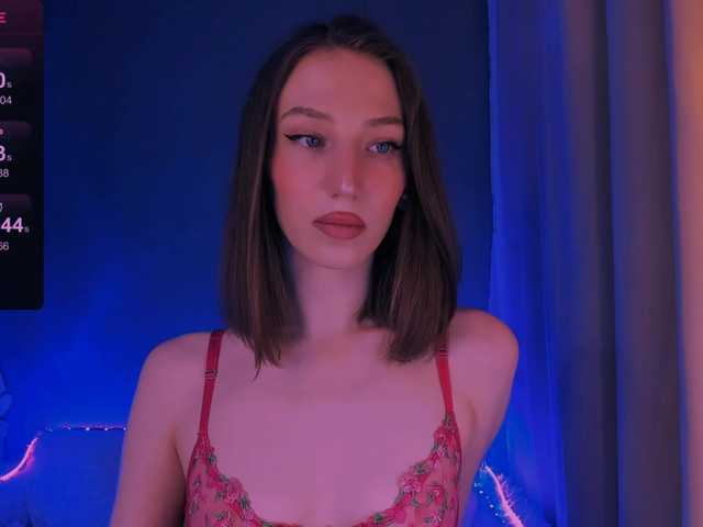 ellaamber's BongaCams show and profile