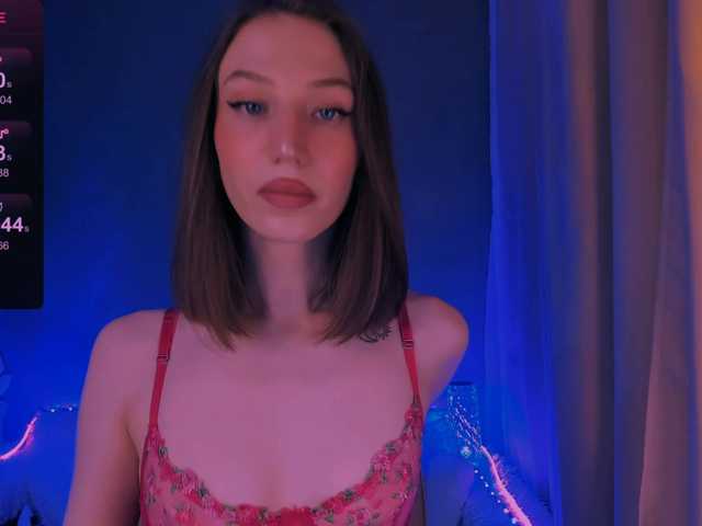 ellaamber's BongaCams show and profile