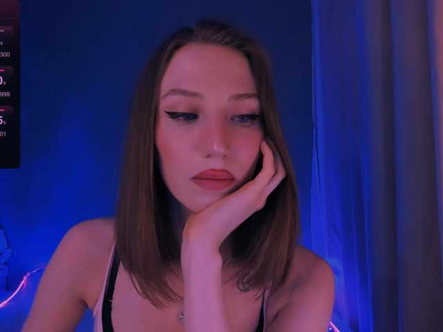 ellaamber's BongaCams show and profile