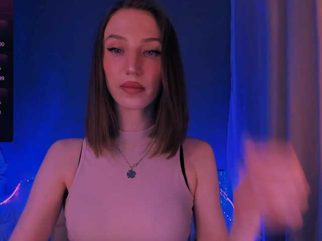 ellaamber's BongaCams show and profile