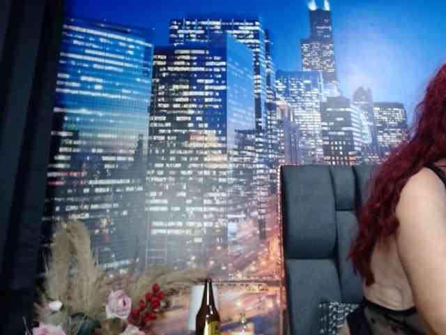 Lucy-mature webcam