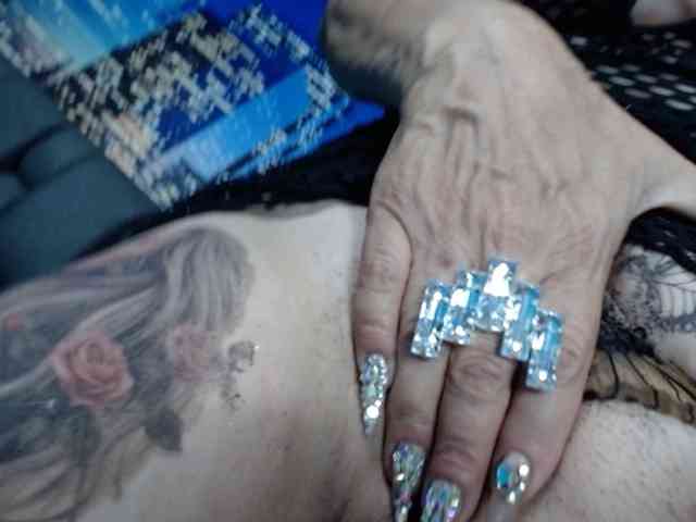 Lucy-mature Lucy-mature