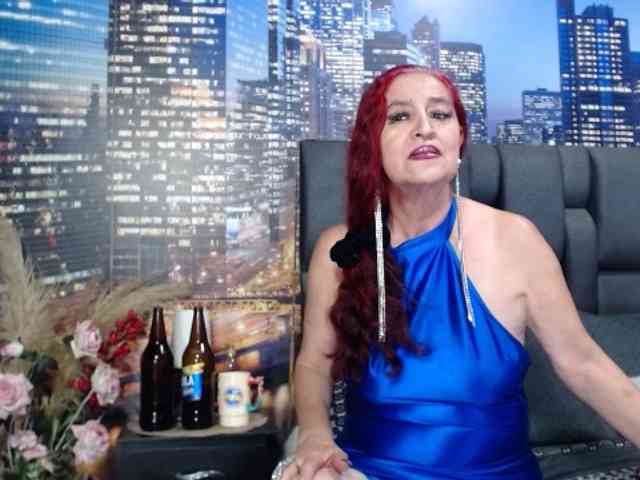 Lucy-mature webcam