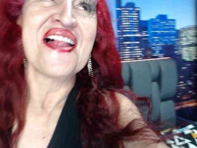 Lucy-mature webcam