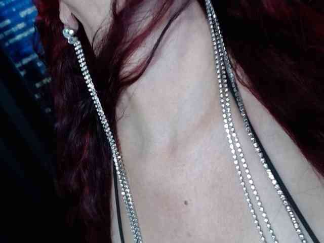 Lucy-mature webcam