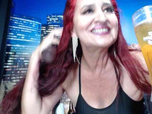 Lucy-mature webcam