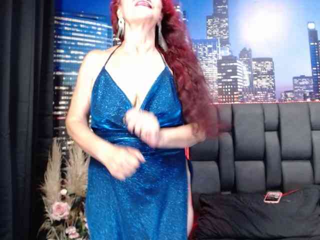 Lucy-mature webcam