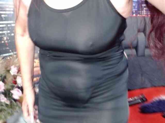 Lucy-mature webcam