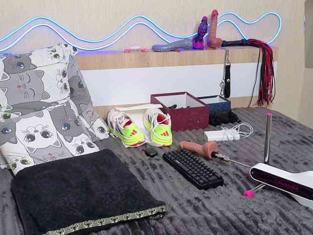 shalomkitty shalomkitty