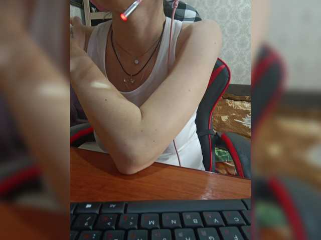 Olik-Pisa's BongaCams show and profile