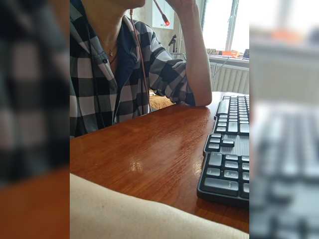 Olik-Pisa's BongaCams show and profile