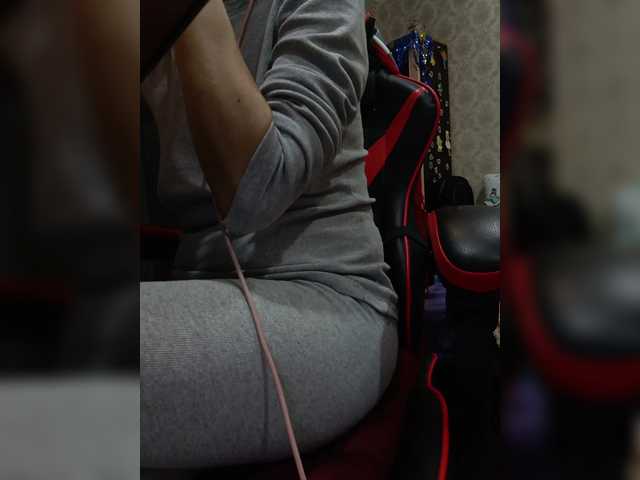 Olik-Pisa's BongaCams show and profile