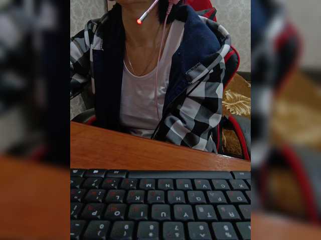 Olik-Pisa's BongaCams show and profile