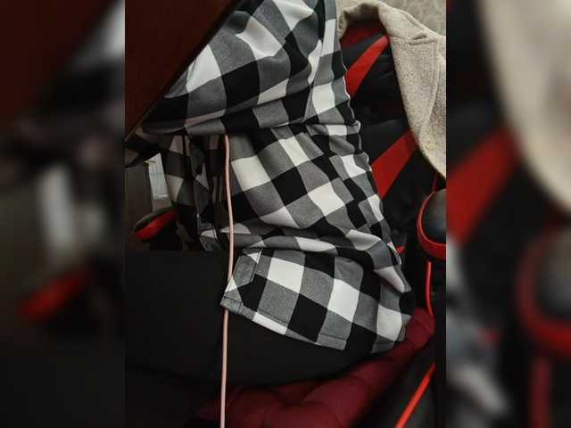 Olik-Pisa's BongaCams show and profile