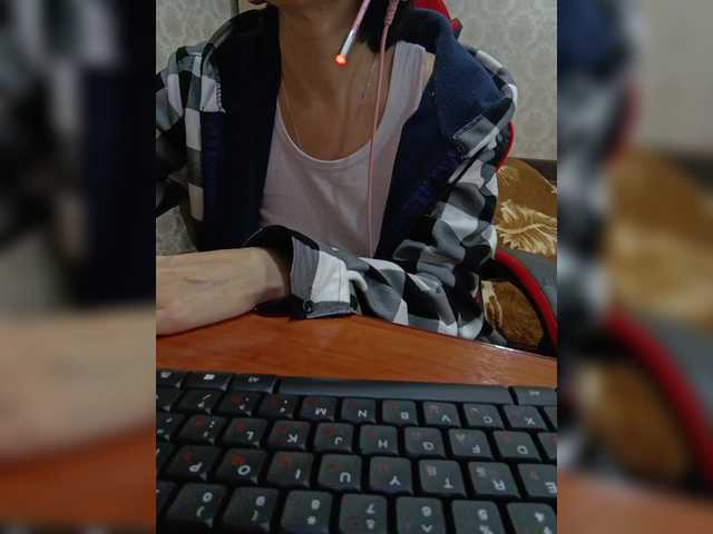 Olik-Pisa's BongaCams show and profile