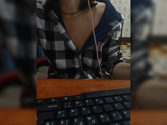 Olik-Pisa's BongaCams show and profile