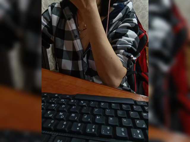 Olik-Pisa's BongaCams show and profile