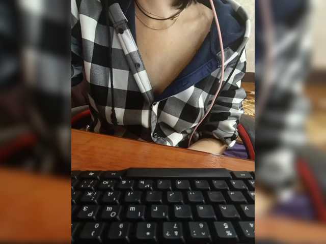 Olik-Pisa's BongaCams show and profile