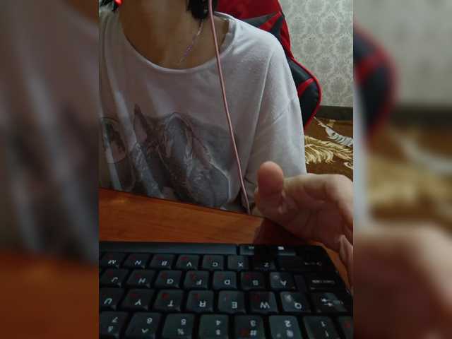 Olik-Pisa's BongaCams show and profile