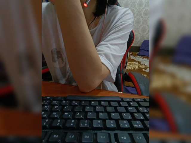 Olik-Pisa's BongaCams show and profile