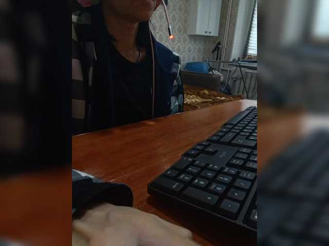 Olik-Pisa's BongaCams show and profile