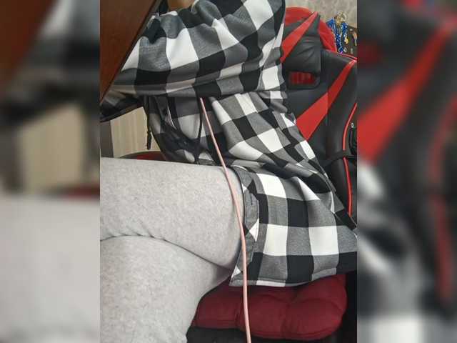 Olik-Pisa's BongaCams show and profile