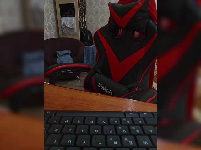 Olik-Pisa's BongaCams show and profile