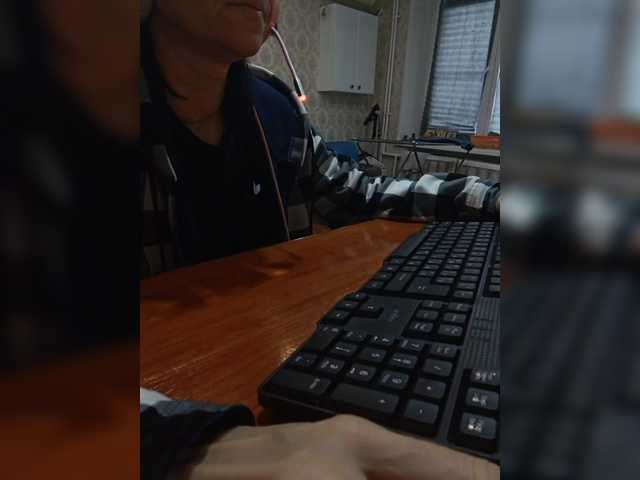 Olik-Pisa's BongaCams show and profile