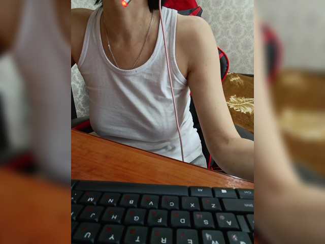 Olik-Pisa's BongaCams show and profile