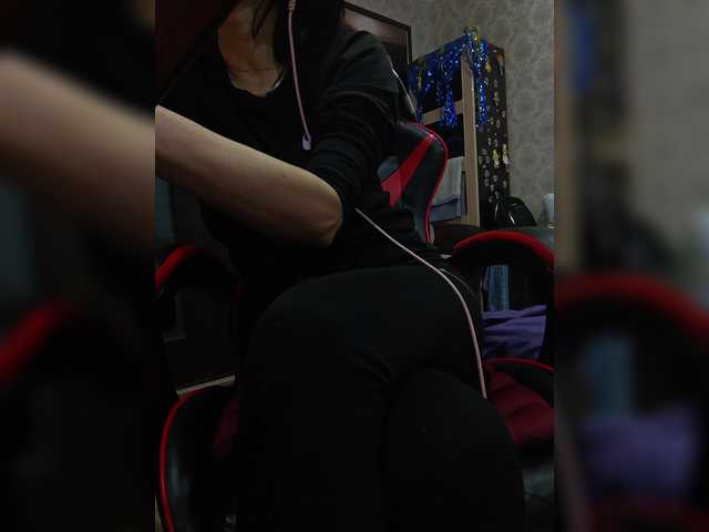 Olik-Pisa's BongaCams show and profile