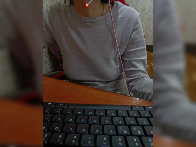 Olik-Pisa's BongaCams show and profile