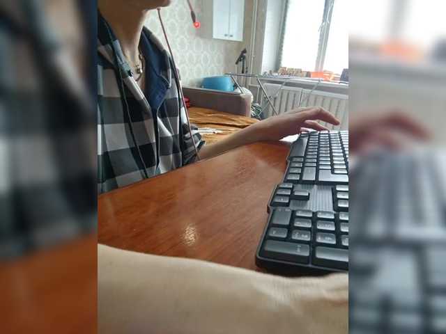 Olik-Pisa's BongaCams show and profile