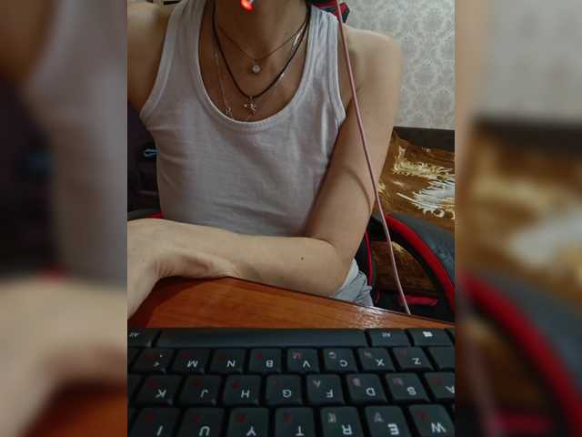 Olik-Pisa's BongaCams show and profile