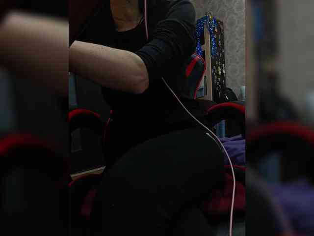 naked_taxi_dispatcher webcam