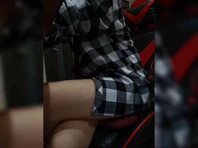 naked_taxi_dispatcher webcam