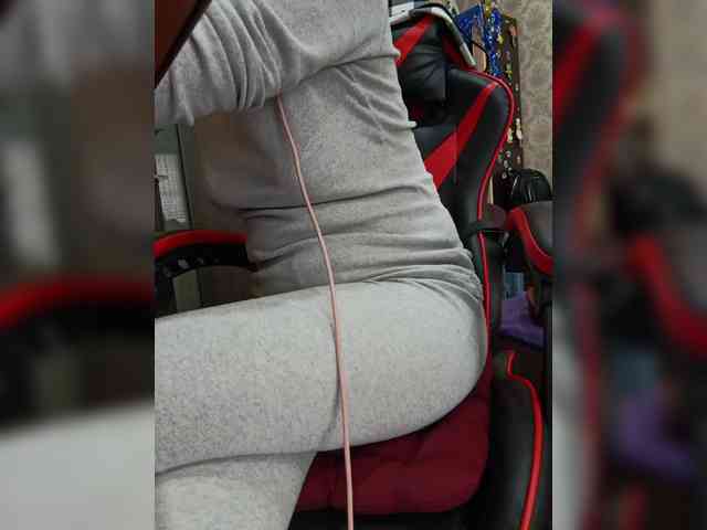 naked_taxi_dispatcher webcam