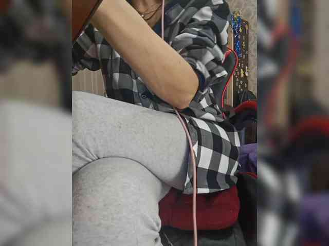 naked_taxi_dispatcher webcam