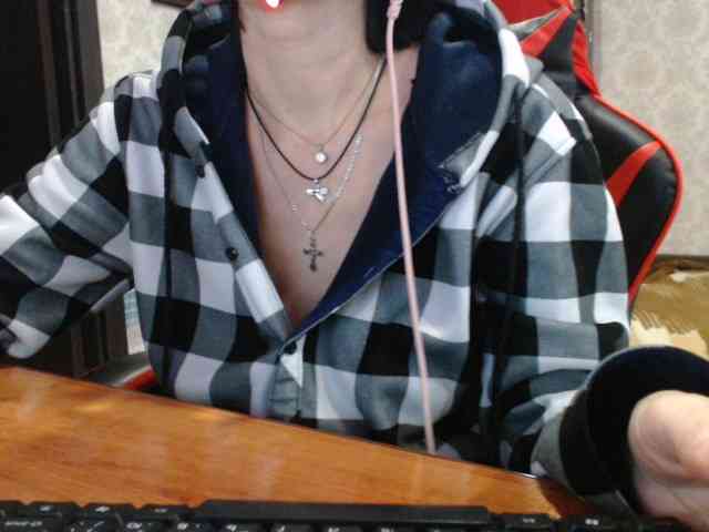 naked_taxi_dispatcher webcam